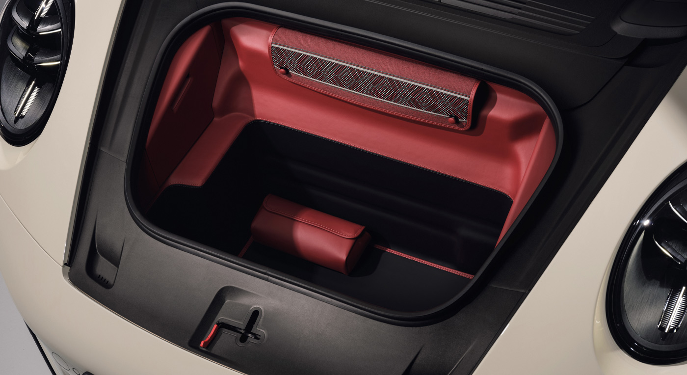 Porsche 911 Turbo S Sadu Edition fêtes 70 years in Kuwait — article image