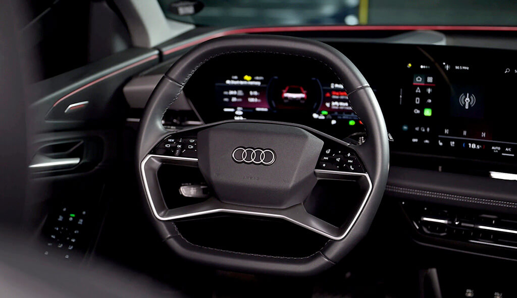 Interior & Technology Features